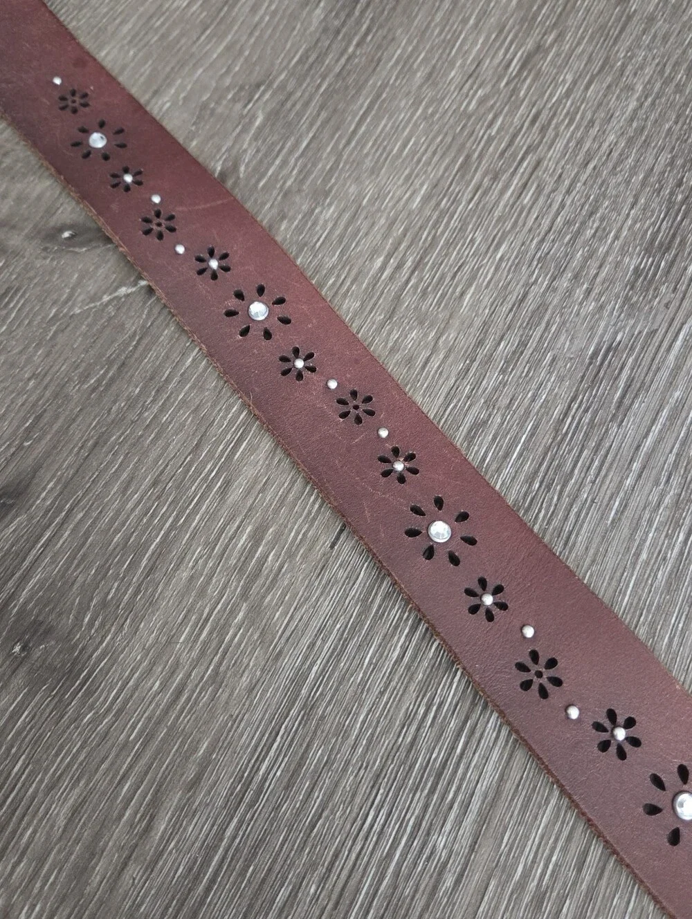 Aeropostale Brown Leather Western Boho Flower Rhinestone Belt 38.5
